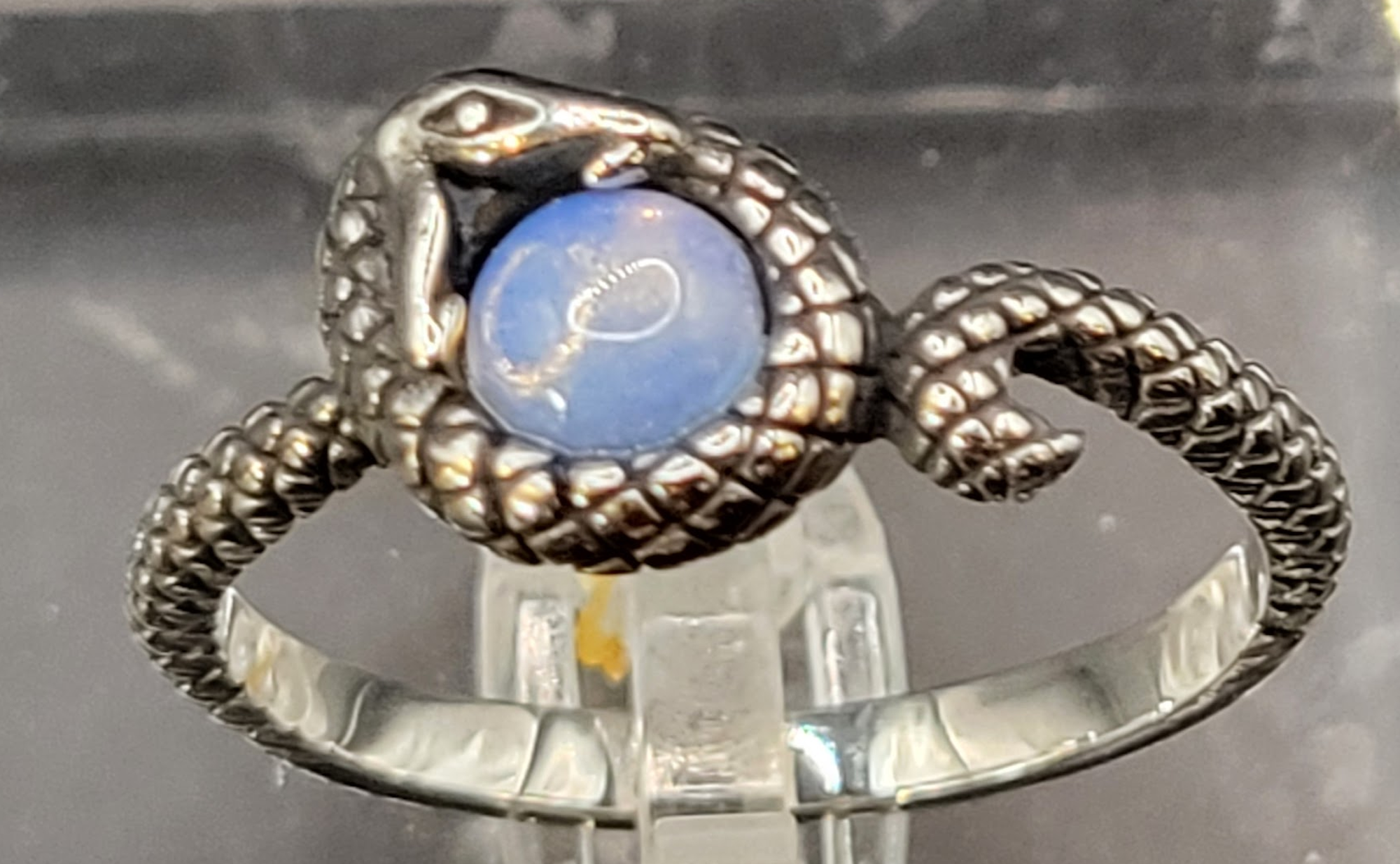 SERPENT & STONE RING