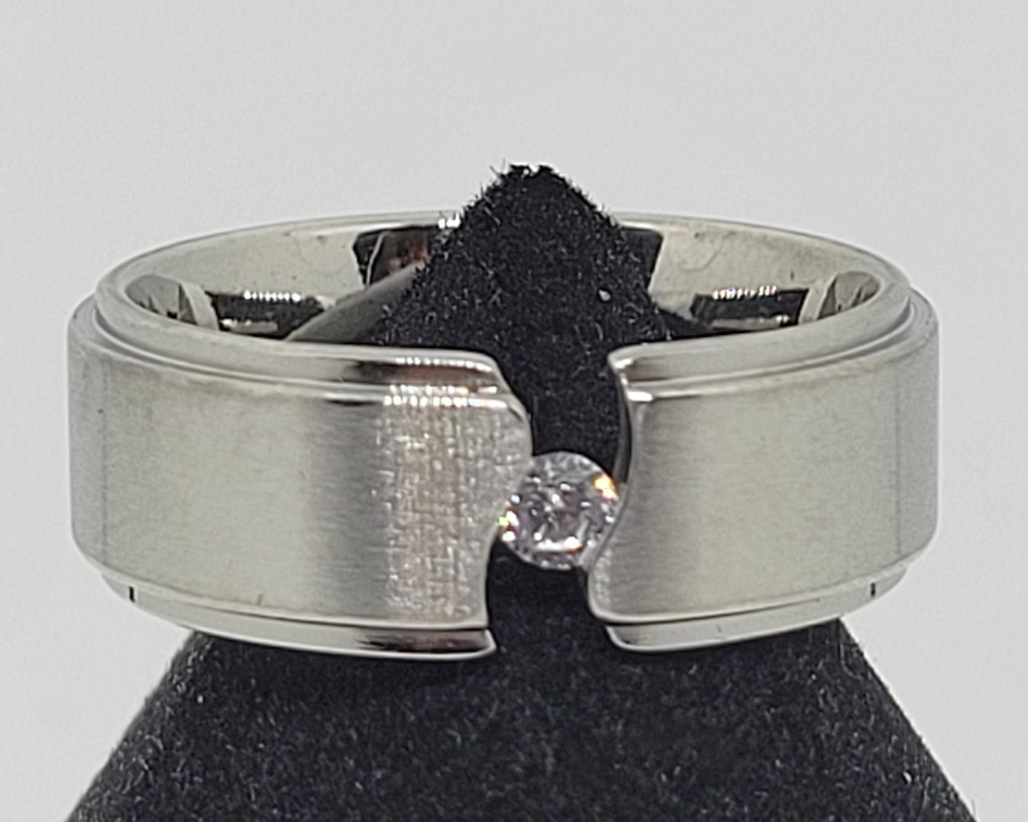 WAVE GEM RING BAND