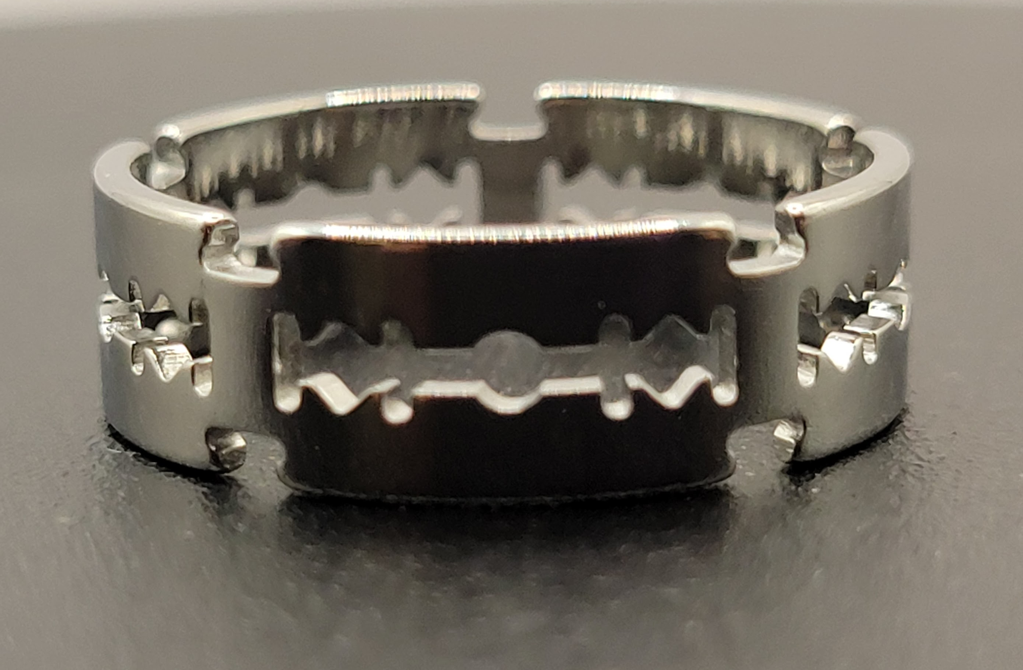 BLADE RING BAND SZ