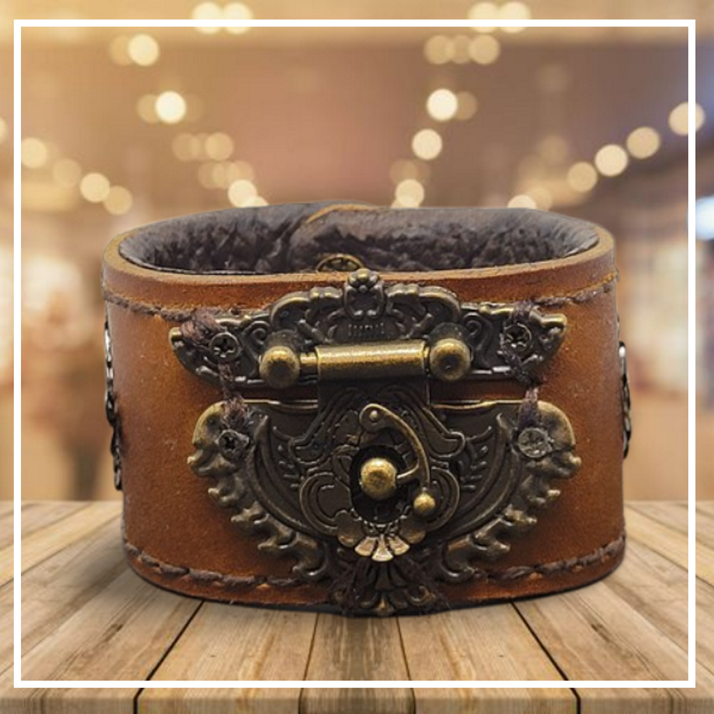 LEATHER HINGE CUFF BRACELET