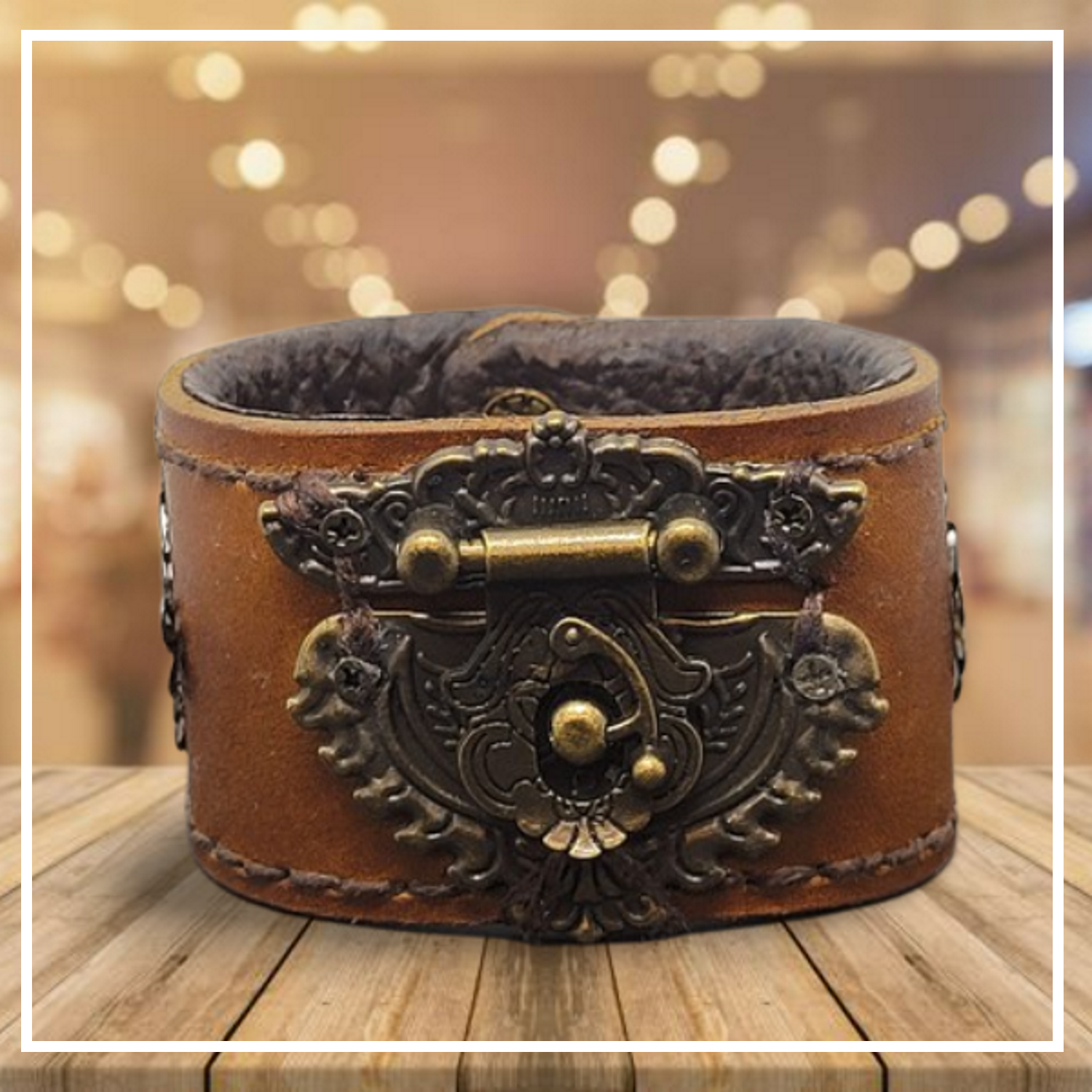 LEATHER HINGE CUFF BRACELET