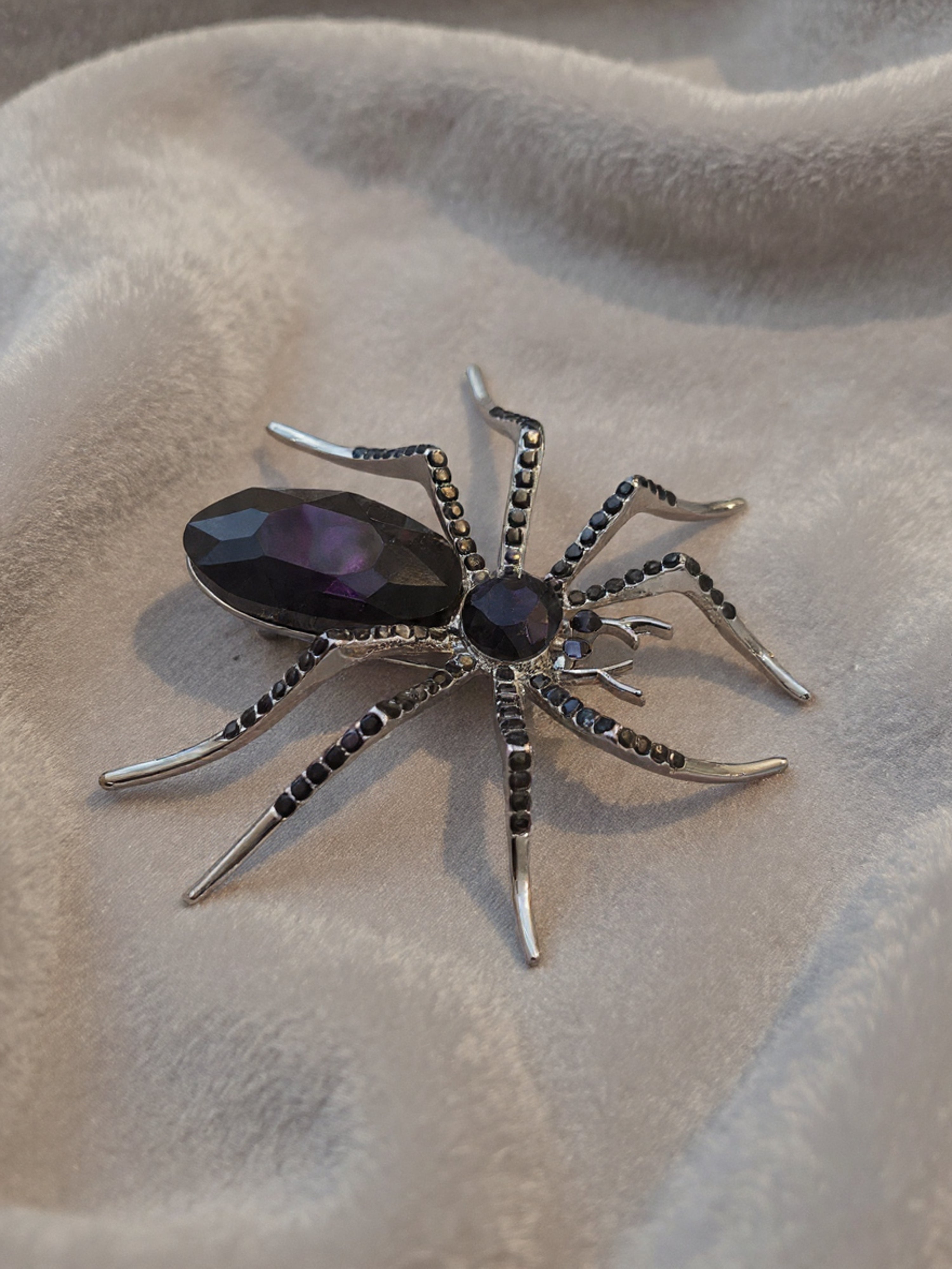 PURPLE SPIDER BROOCH