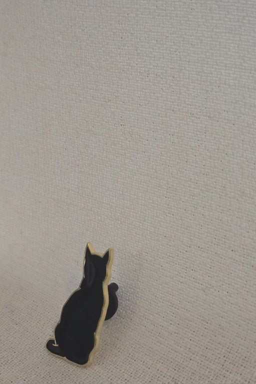 GABBY THE CAT LAPEL PIN