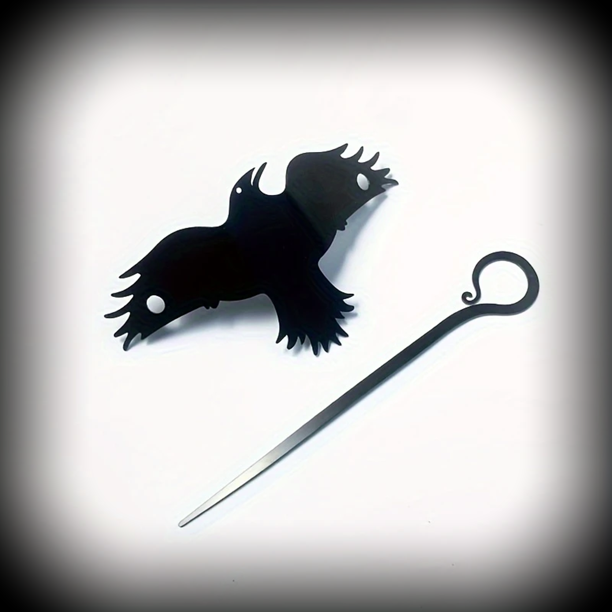 MR CORVUS HAIR ACCESSORY