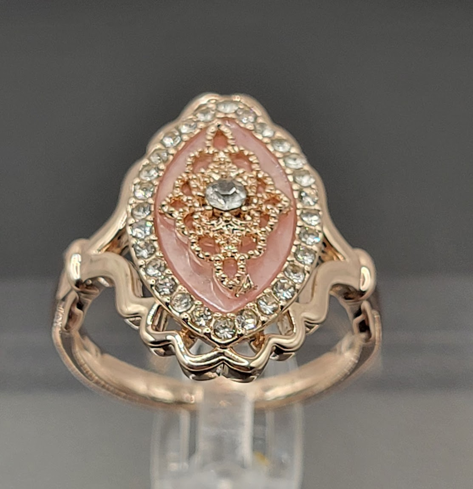VICTORIAN COCKTAIL RING
