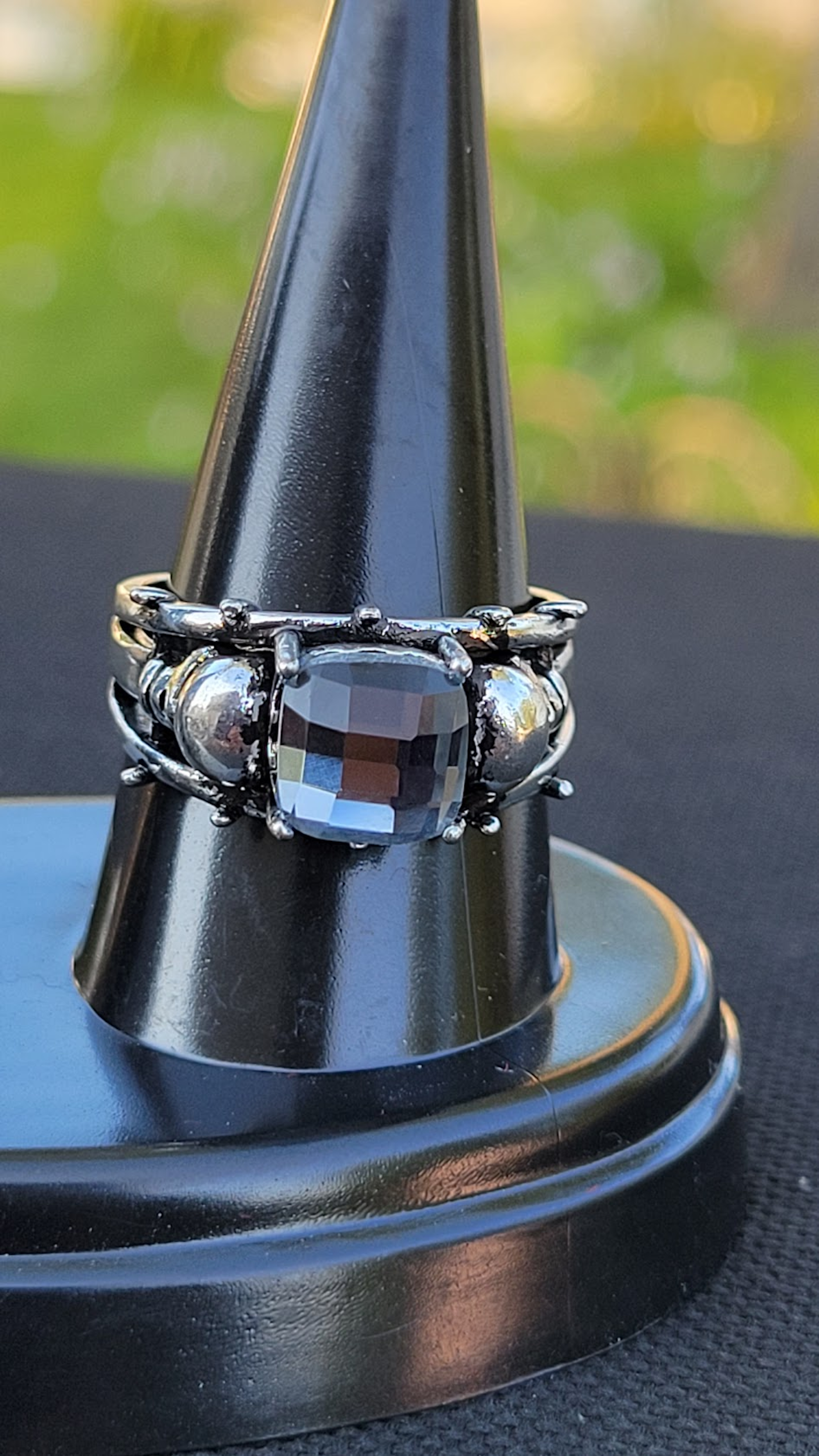 MR. BONES' SOLITAIRE RING SZ 8