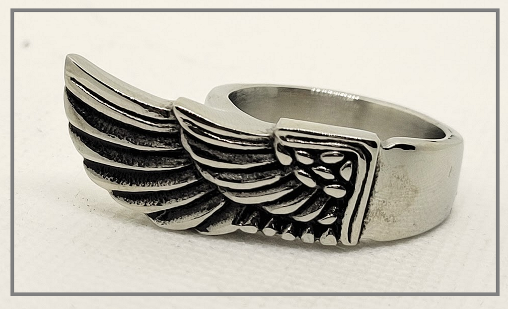 RETRO WING RING